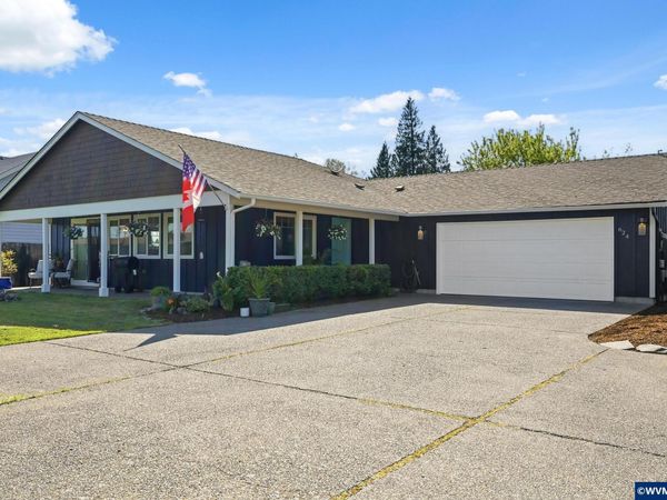 624 N Pershing St, Mt Angel, OR 97362