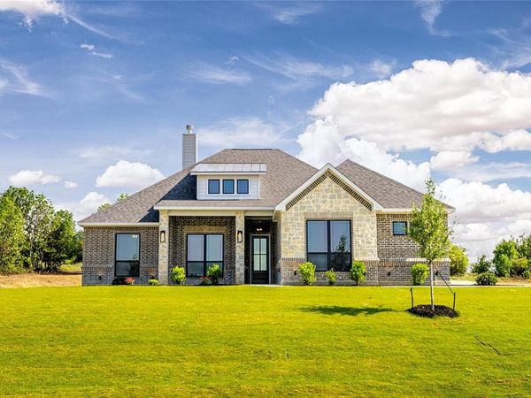 104 Oak Meadow Lane, Weatherford, TX 76085