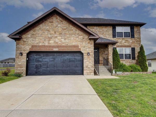 1008 Aaron Avenue , Monett, MO 65708