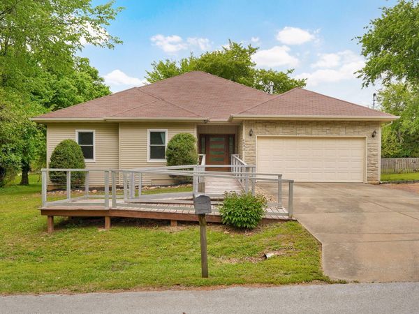4833 E Crab Apple Lane , Springfield, MO 65809
