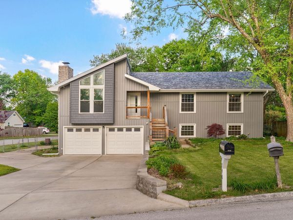 4740 S Glenn Avenue , Springfield, MO 65810