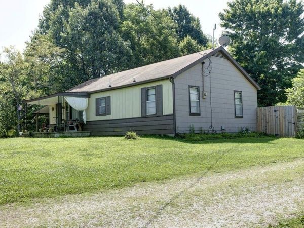 856 874 E Farm Road 80 , Springfield, MO 65803