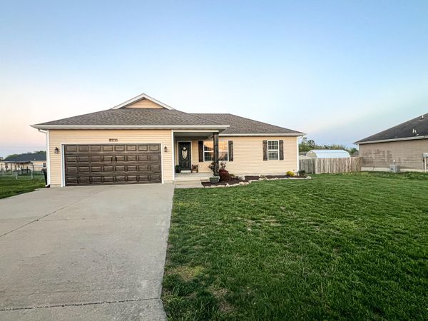 4818 S 129th Road , Bolivar, MO 65613