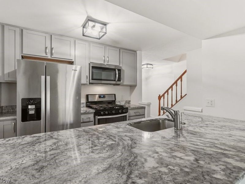 3931 Lake Run Boulevard, Stow, OH 44224 Photo 7