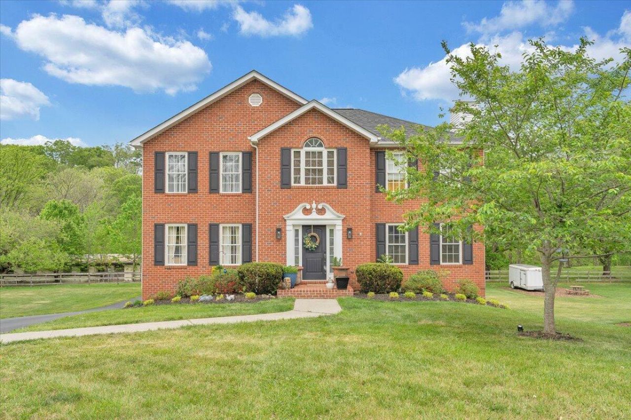 735 Ridgecrest Ln, Roanoke, VA 24019 Main Photo