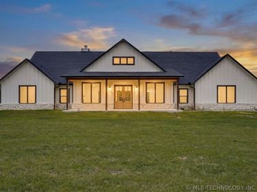 16014 N Memorial Drive, Collinsville, OK 74021