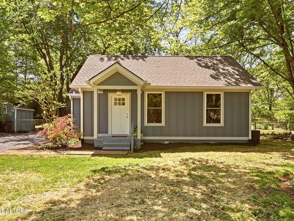 4406 Greendale Rd, Knoxville, TN 37918