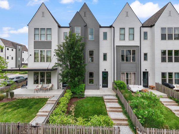352 East Village Ln, Nashville, TN 37216