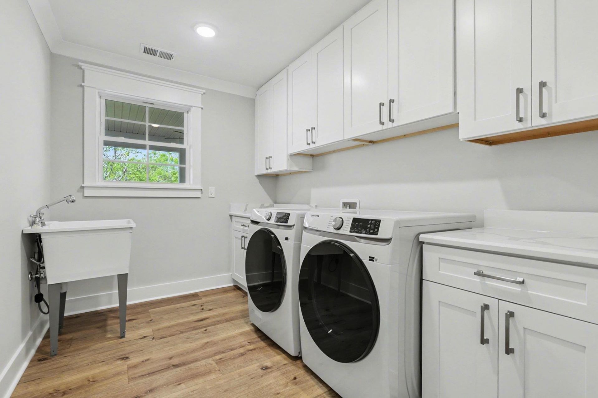 600 Elizabeth Dr. Photo 16