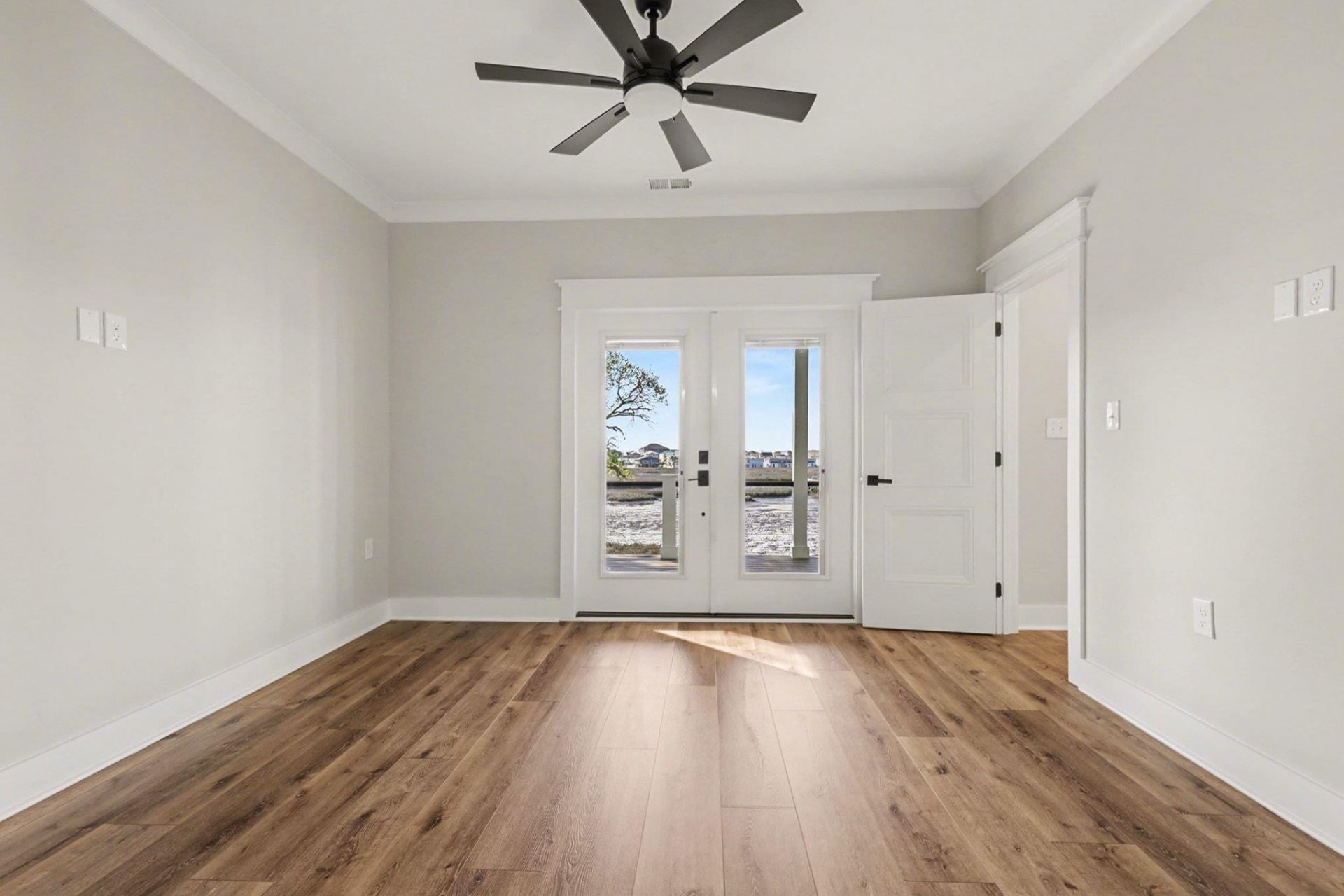 600 Elizabeth Dr. Photo 31
