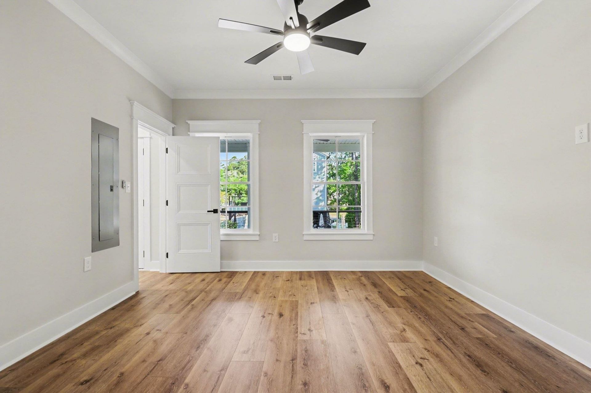 600 Elizabeth Dr. Photo 34