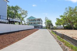 600 Elizabeth Dr. photo 4