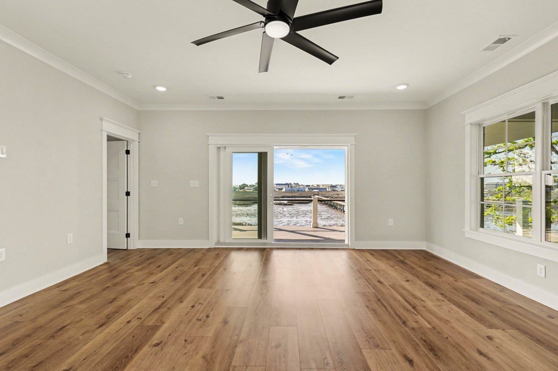 600 Elizabeth Dr. Photo 8