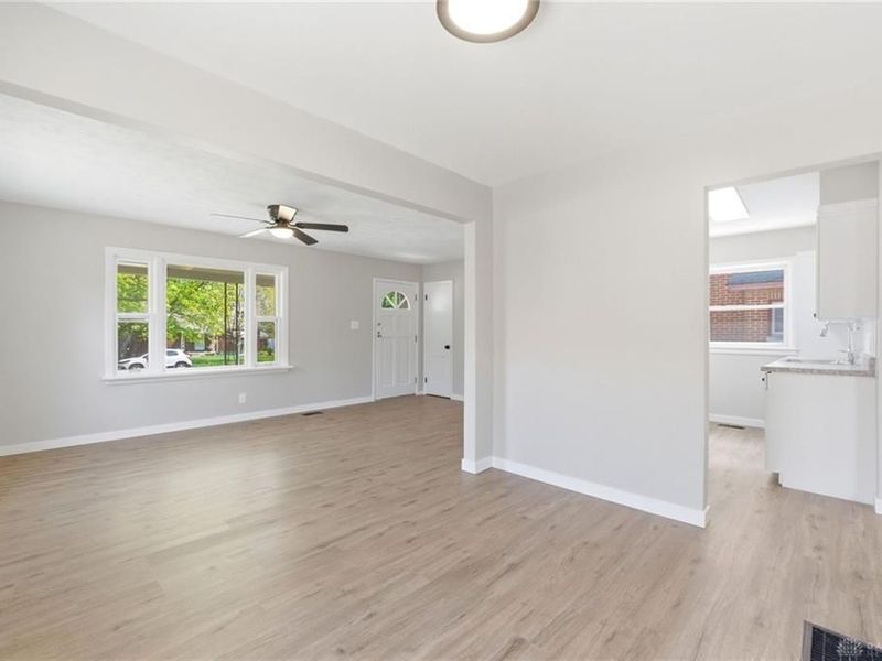 1136 Croyden Drive, Dayton, OH 45420 Photo 11