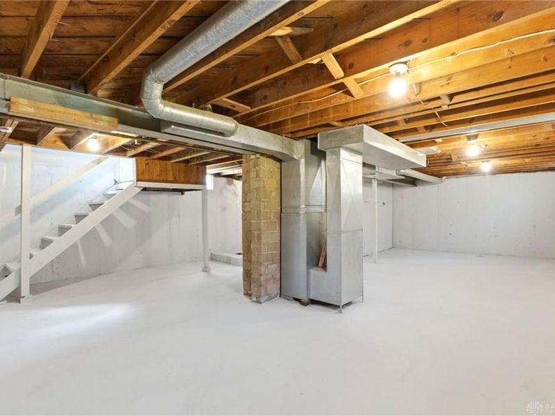 1136 Croyden Drive, Dayton, OH 45420 Photo 22