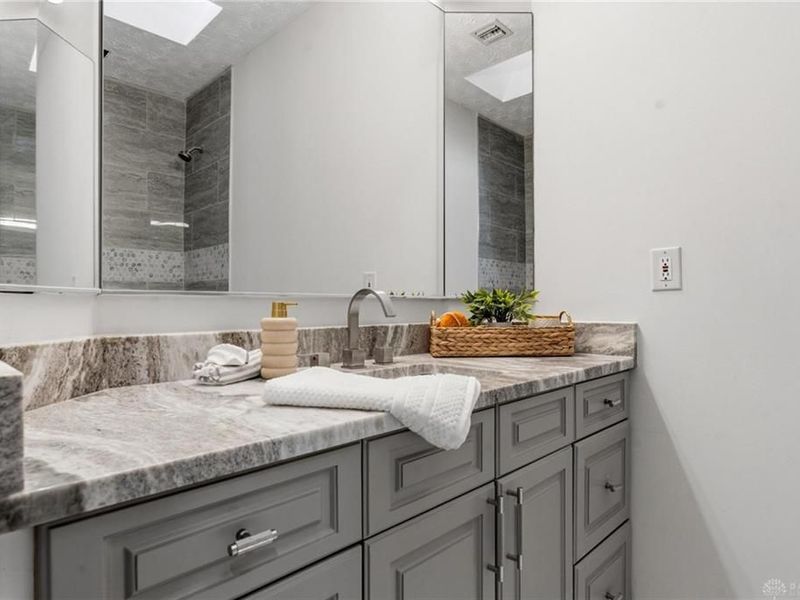 1962 E Spring Valley Pike, Washington Township, OH 45458 Photo 31