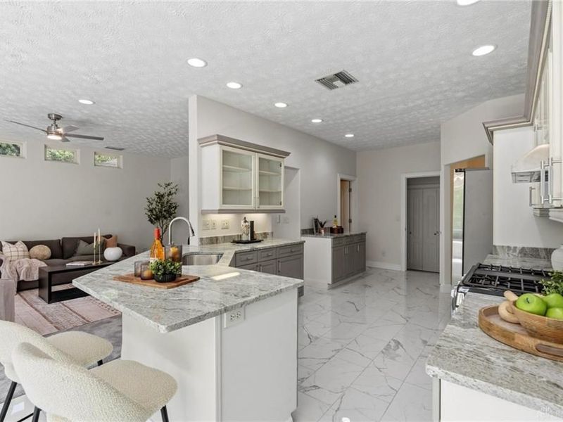 1962 E Spring Valley Pike, Washington Township, OH 45458 Photo 5