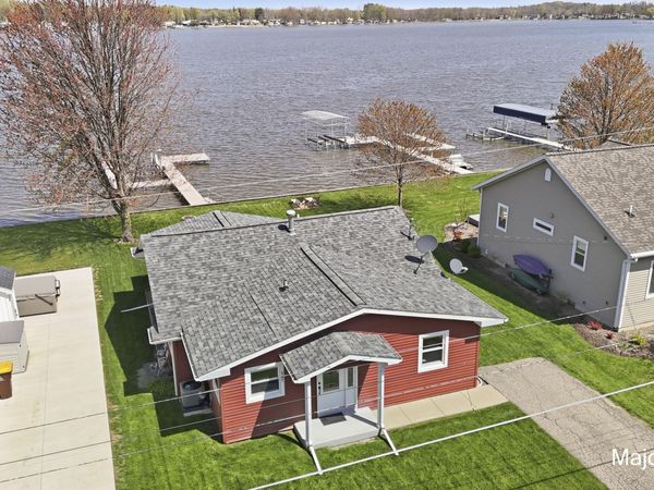 547 Eagle Point Road, Lake Odessa, MI 48849