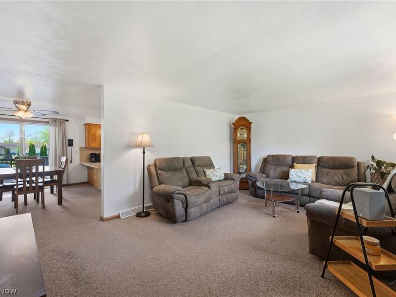 5180 Lynncrest Street SW, Canton, OH 44706 Photo 5