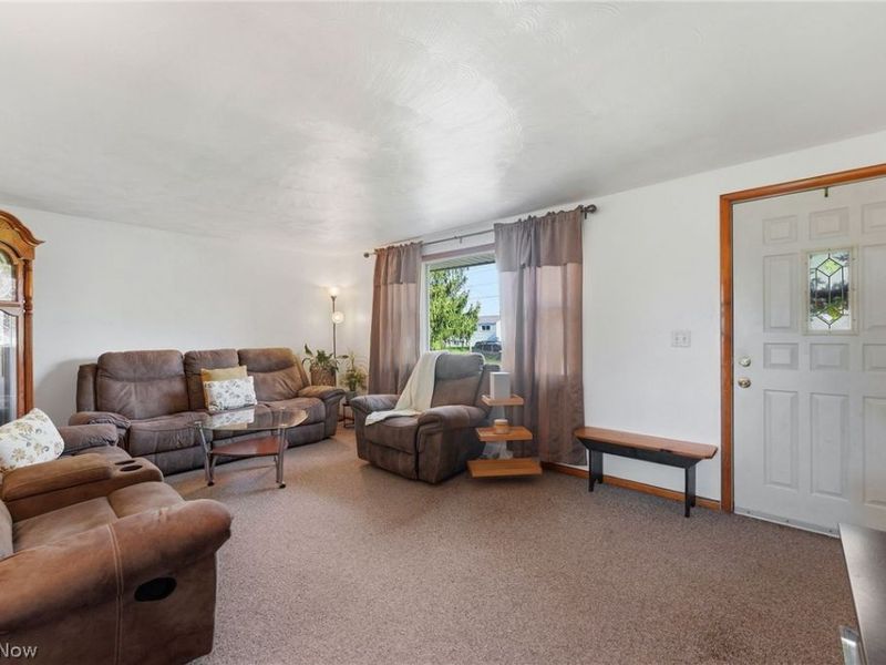 5180 Lynncrest Street SW, Canton, OH 44706 Photo 6