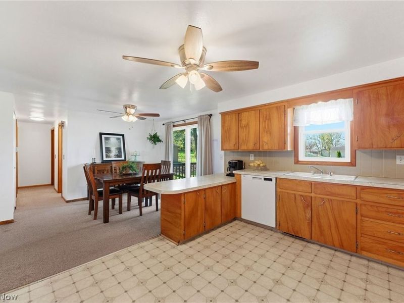 5180 Lynncrest Street SW, Canton, OH 44706 Photo 9