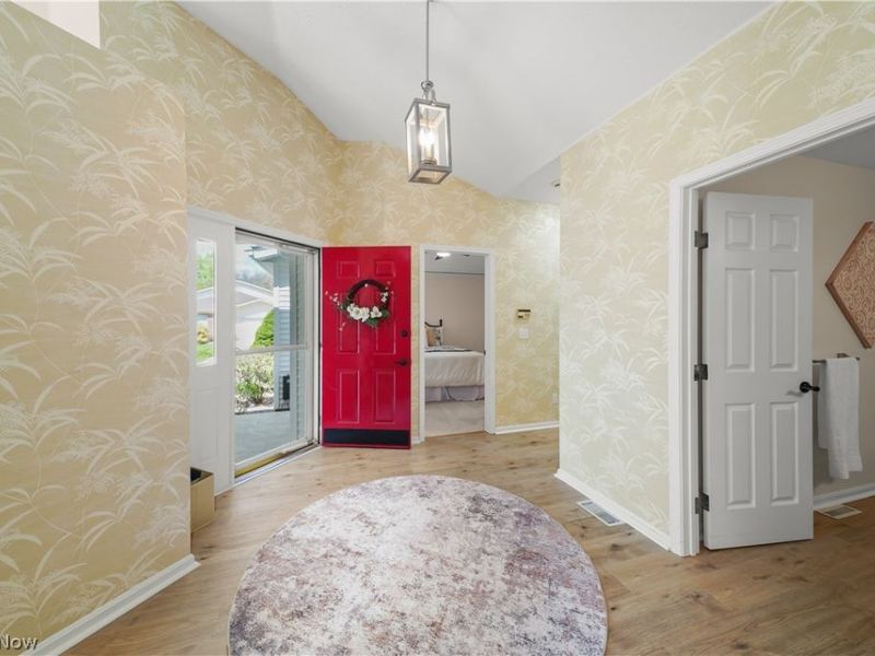 730 Woodlake Drive, Aurora, OH 44202 Photo 3
