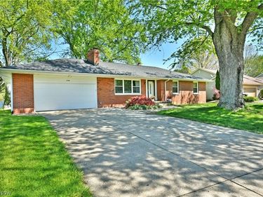 2548 Hilltop Drive, Poland, OH 44514