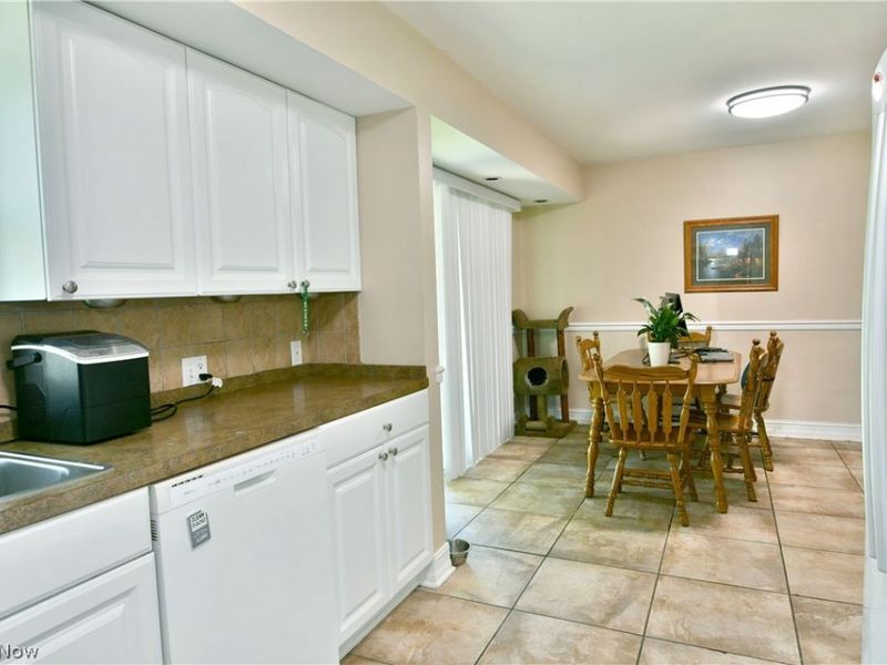 2548 Hilltop Drive, Poland, OH 44514 Photo 15