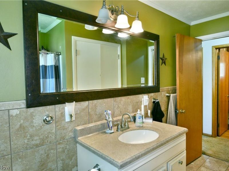 2548 Hilltop Drive, Poland, OH 44514 Photo 17