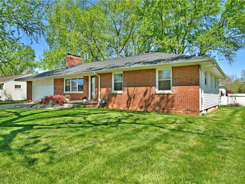 2548 Hilltop Drive, Poland, OH 44514 Photo 3