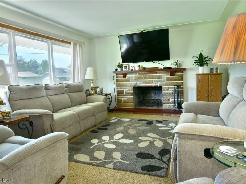 2548 Hilltop Drive, Poland, OH 44514 Photo 8