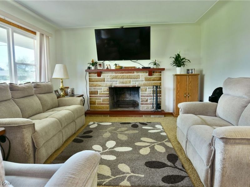 2548 Hilltop Drive, Poland, OH 44514 Photo 9