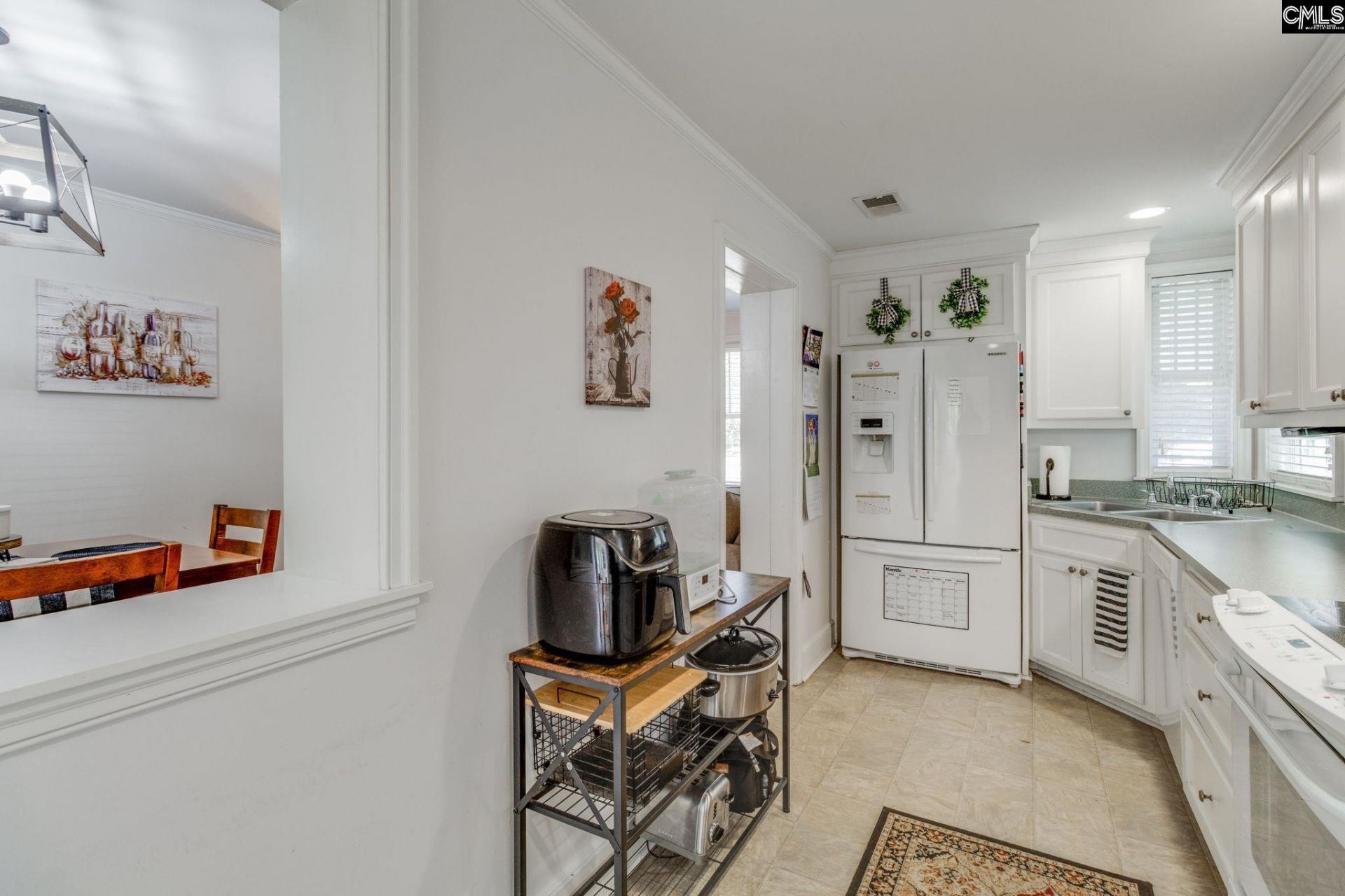 803 Kirkwood Circle  Photo 10