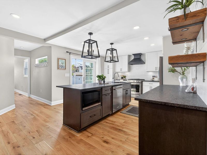 1382 Hollywood Place , Columbus, OH 43212 Photo 6