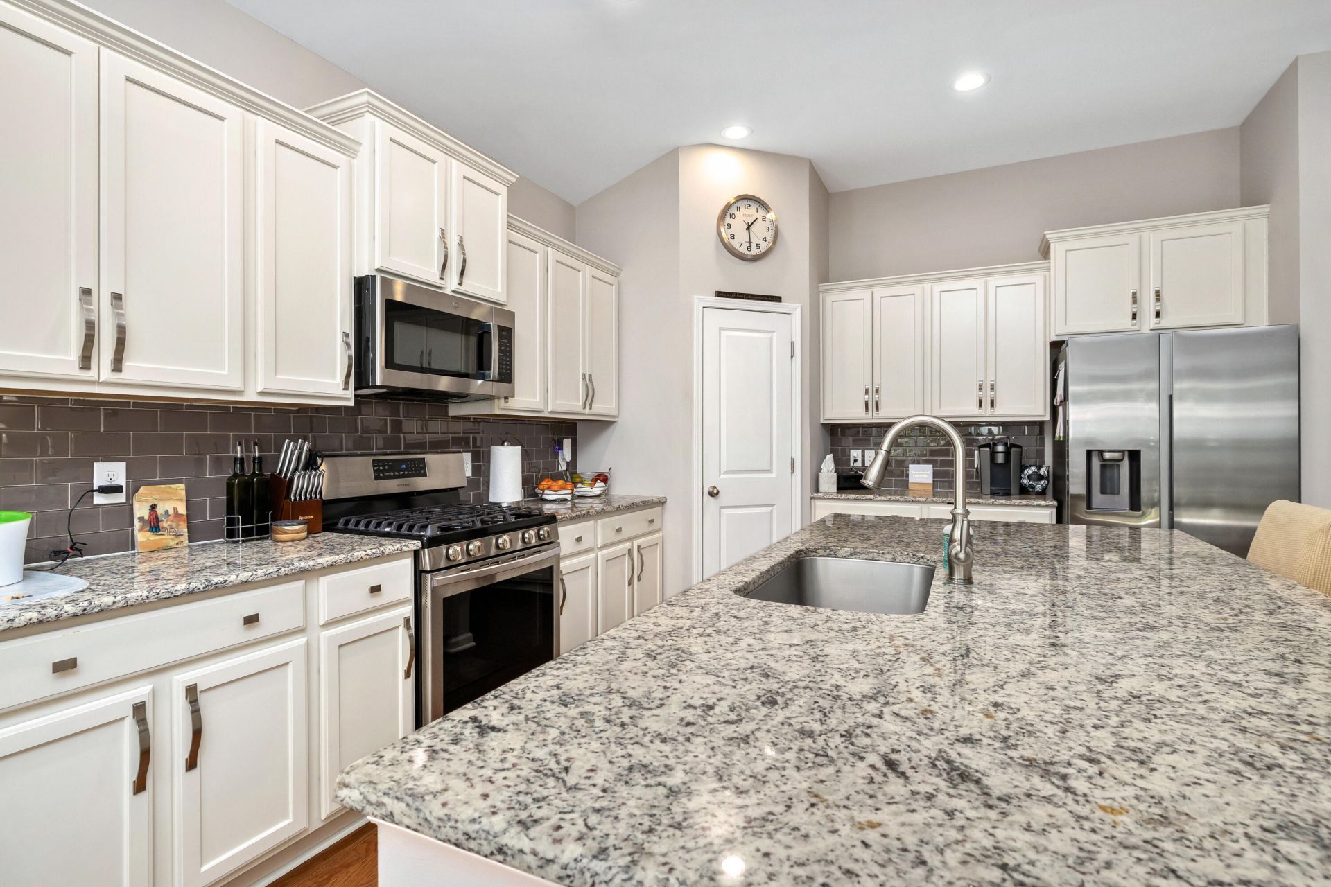 2412 Hummingbird Lane Photo 21