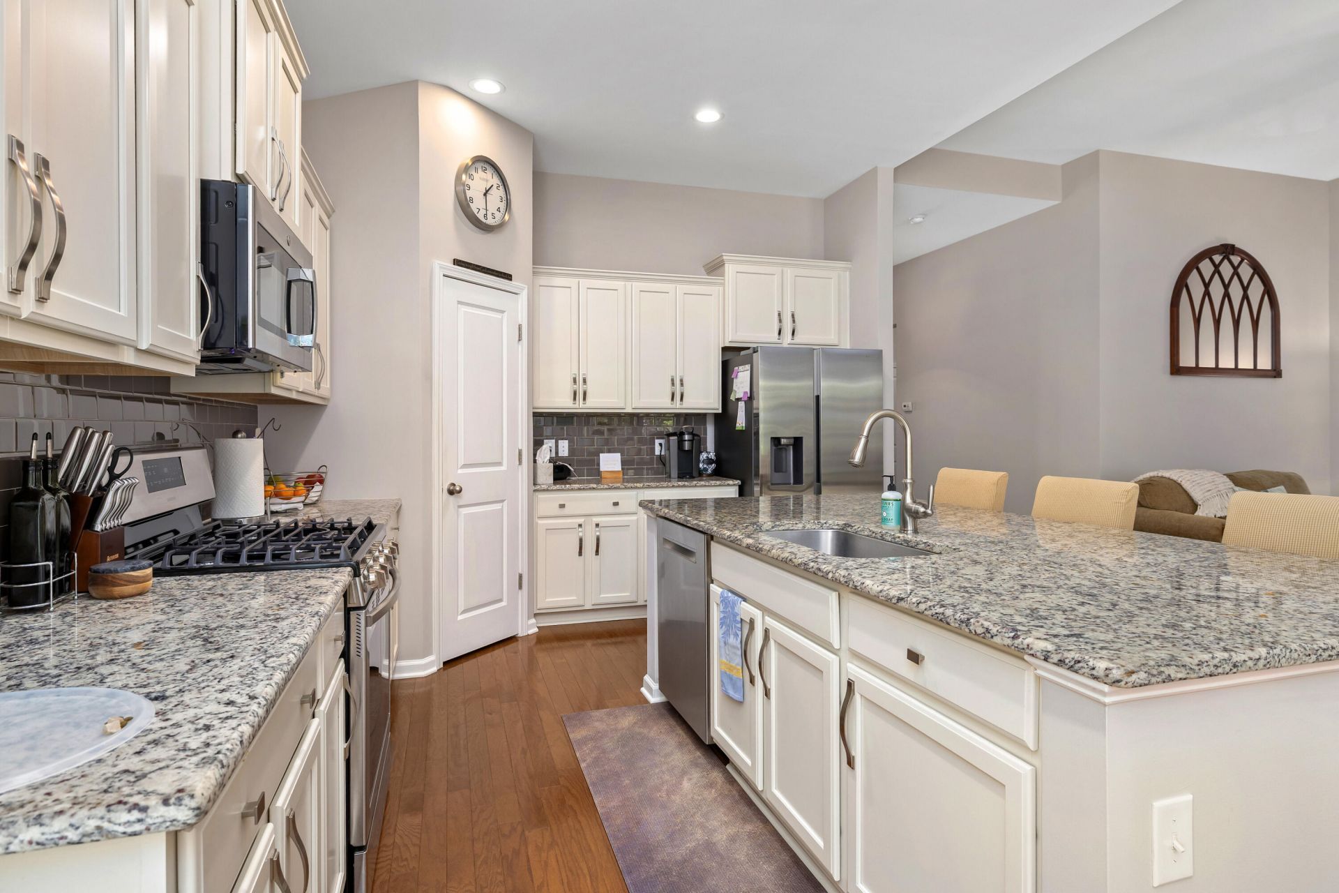 2412 Hummingbird Lane Photo 22