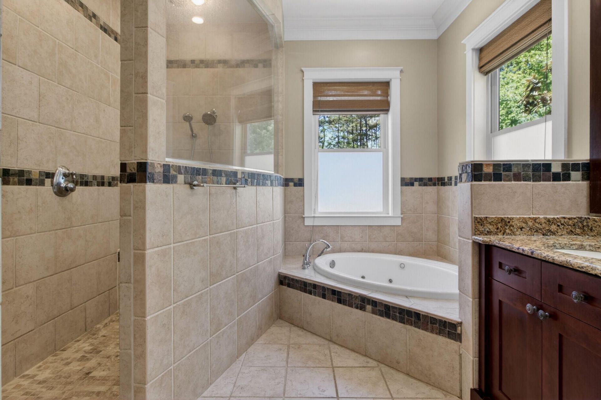 7246 Highway 165 Photo 33