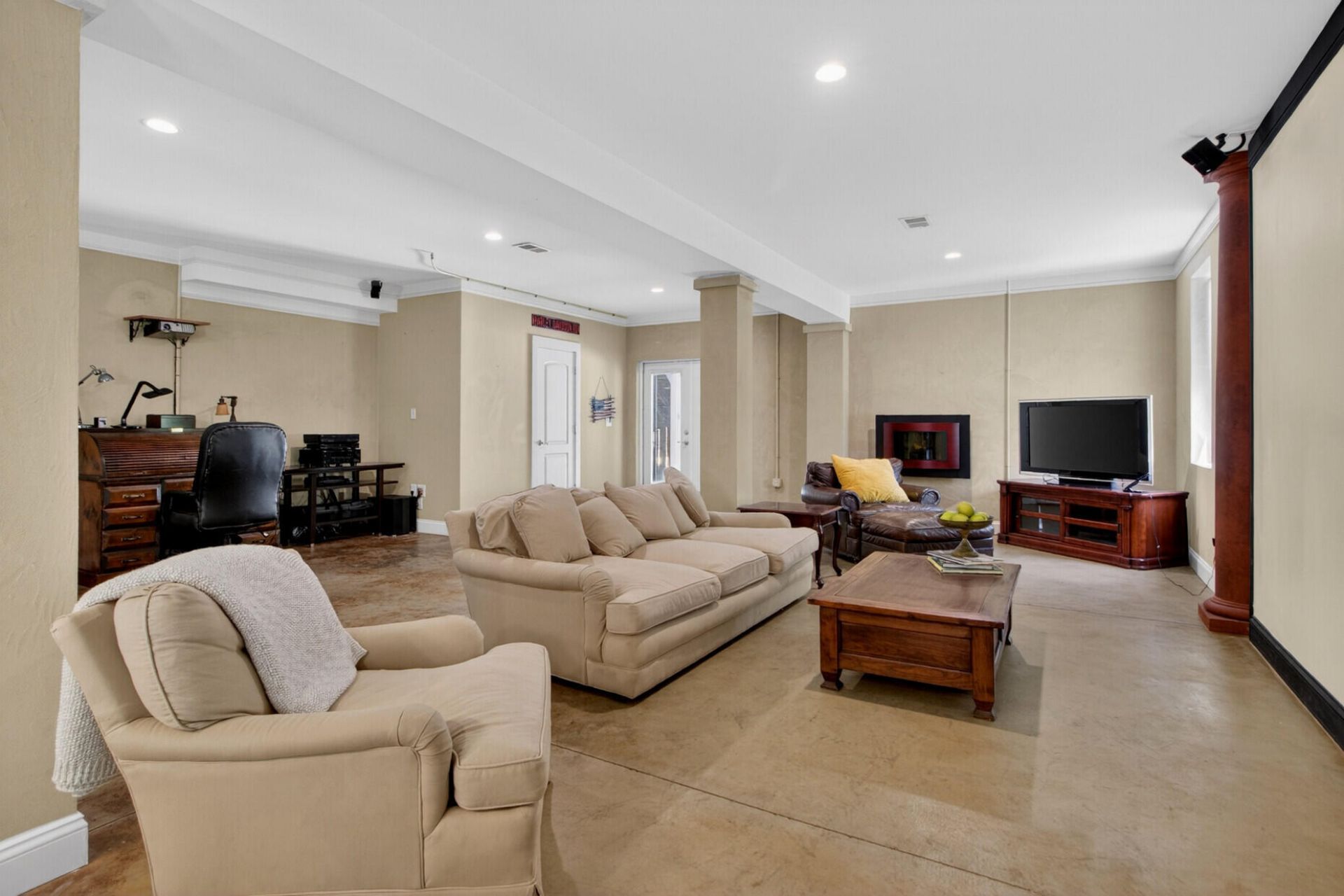 7246 Highway 165 Photo 54