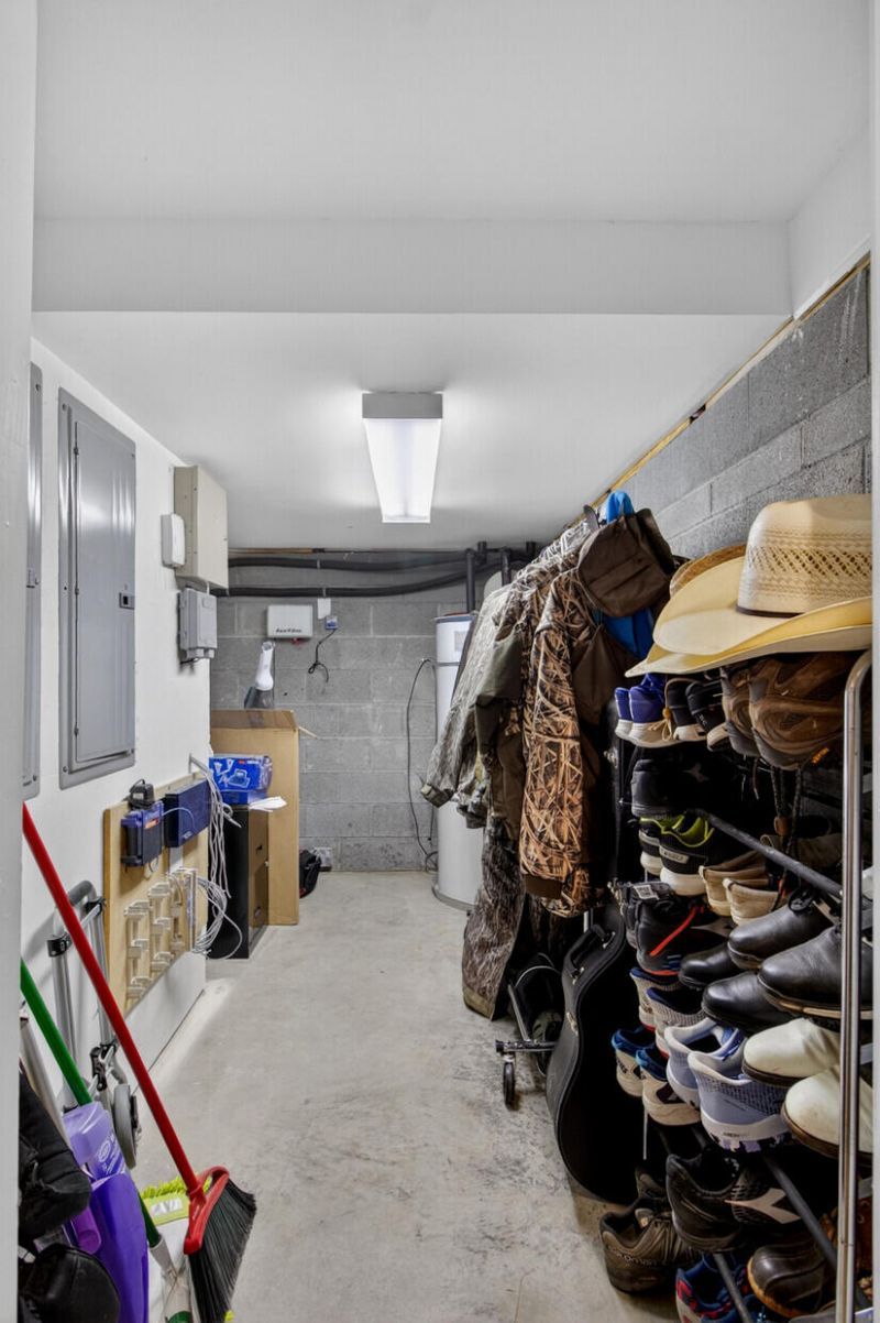 7246 Highway 165 Photo 59