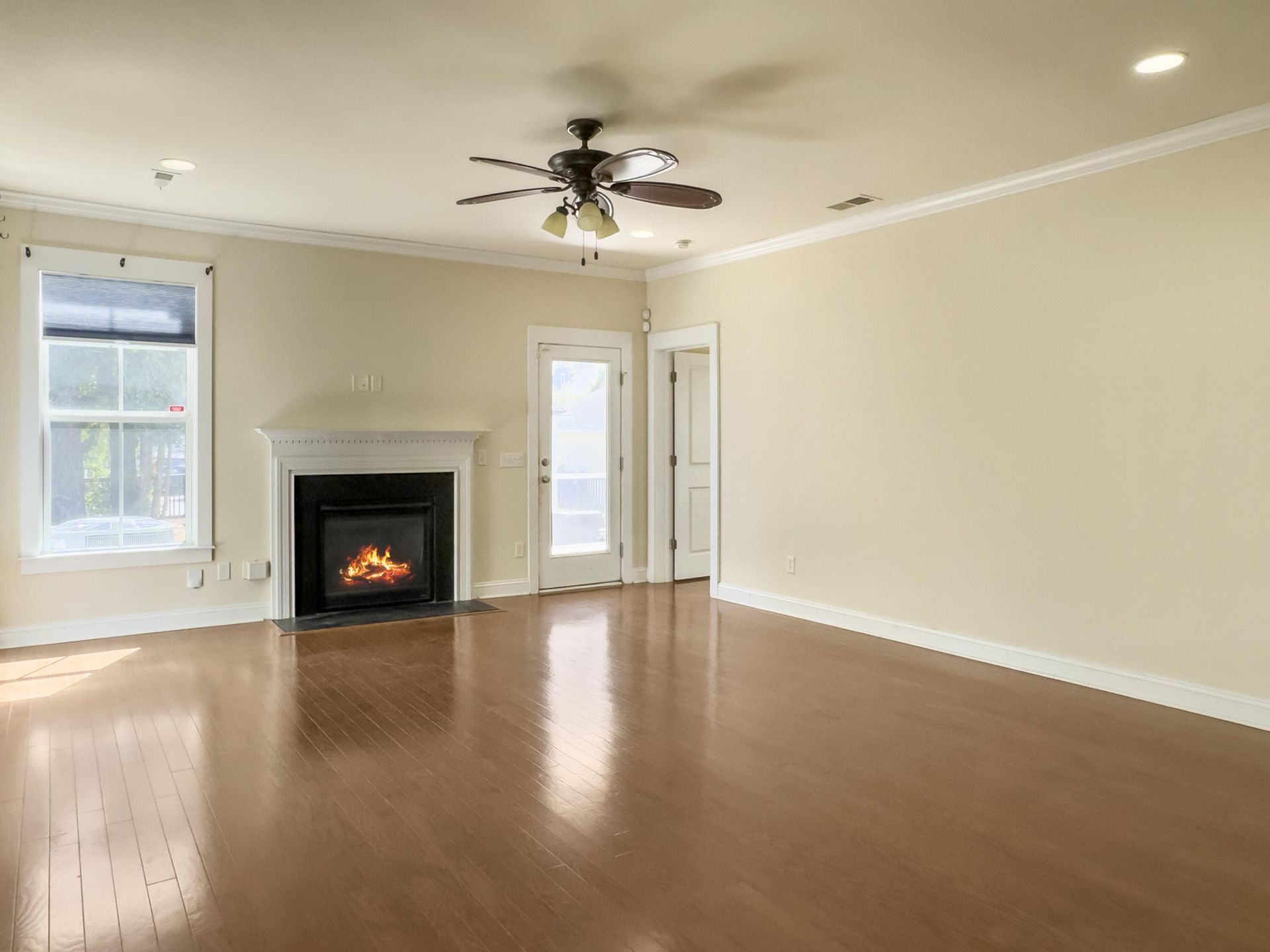 2619 Rutherford Way Photo 5