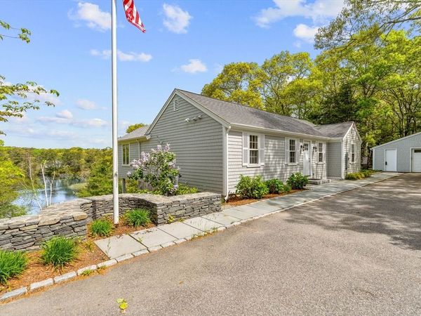 162 Main St, Barnstable, MA 02655