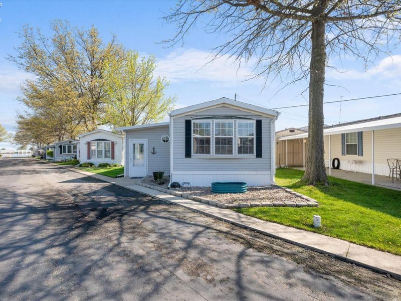 8175 North Shore Boulevard, Unit 64, Marblehead, OH 43440 Photo 3