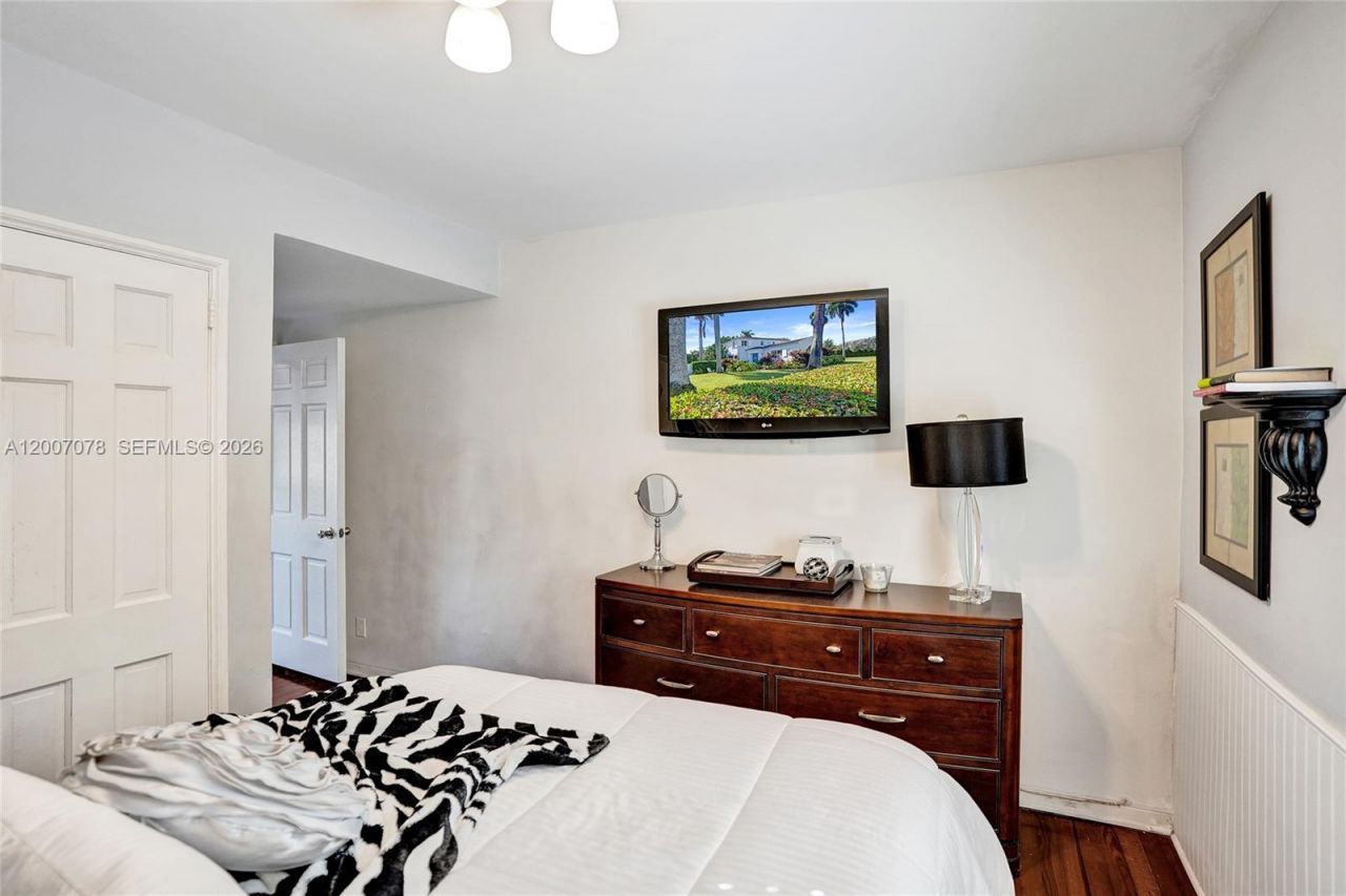 940 Hollywood Blvd , Hollywood, FL 33019 Photo
