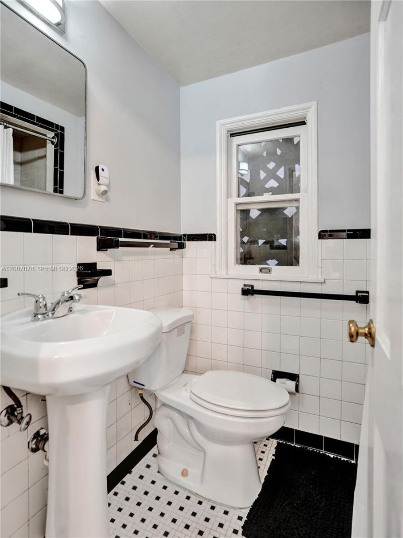 940 Hollywood Blvd , Hollywood, FL 33019 Photo