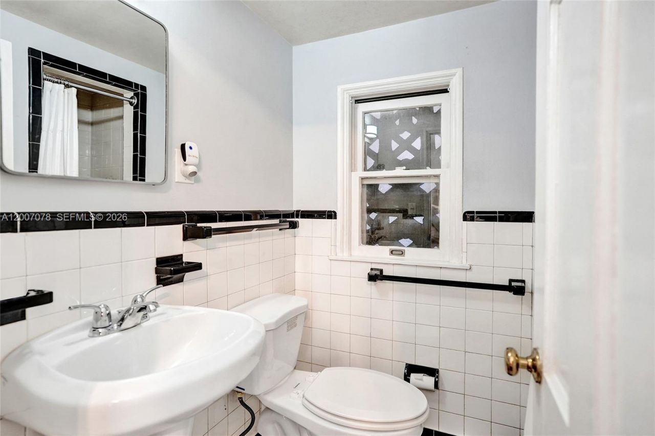 940 Hollywood Blvd , Hollywood, FL 33019 Photo