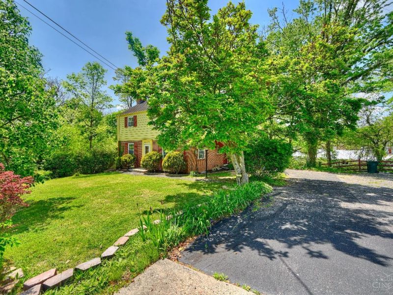 3401 Ferncroft Drive, Cincinnati, OH 45211 Photo 3