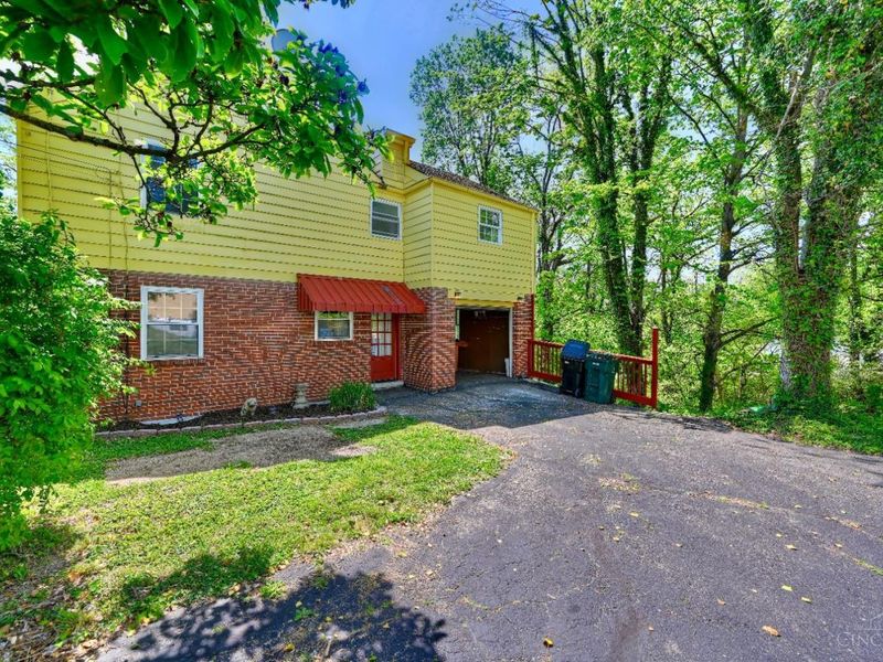 3401 Ferncroft Drive, Cincinnati, OH 45211 Photo 4