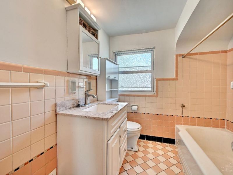 3401 Ferncroft Drive, Cincinnati, OH 45211 Photo 9