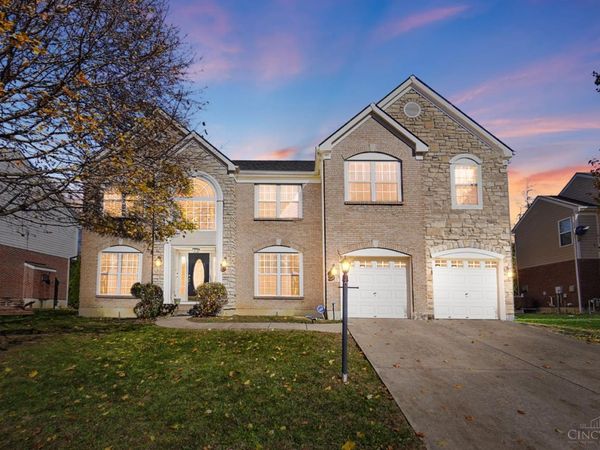 2585 Hingham Lane, Centerville, OH 45459