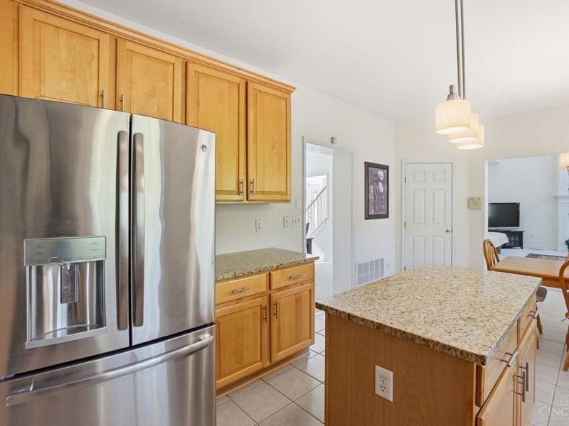 2585 Hingham Lane, Centerville, OH 45459 Photo 10